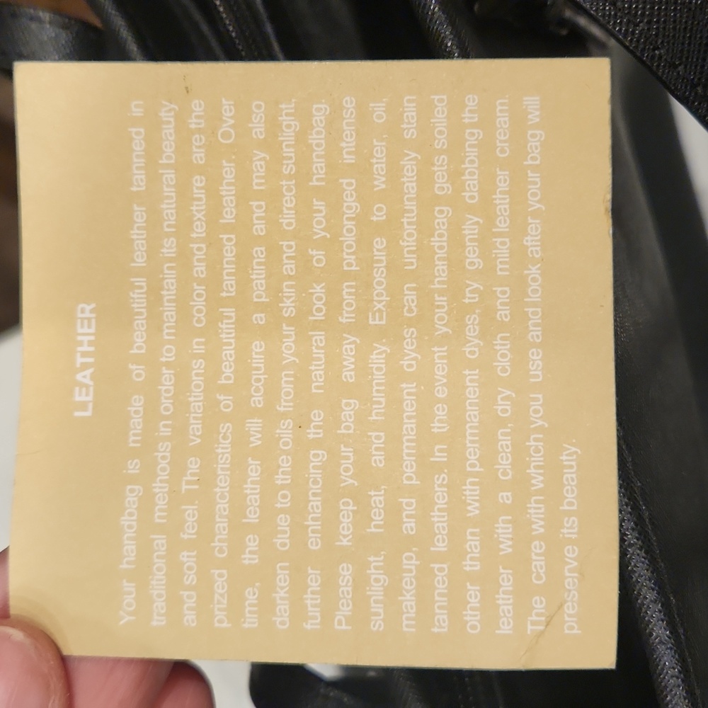 Michael Kors Jet Set Purse - Picture 4 of 4